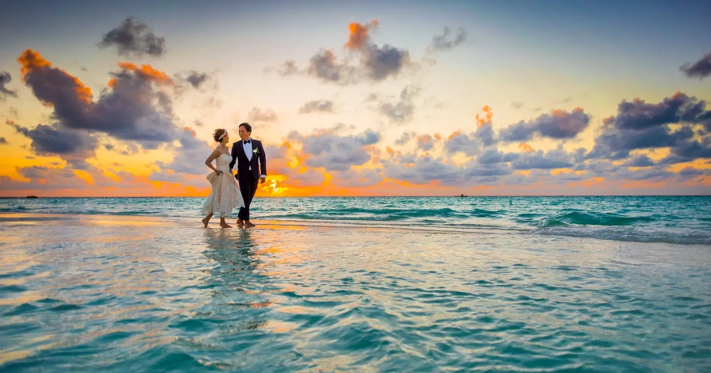 bora bora honeymoon packing list